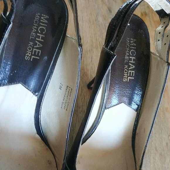Michael kors brown patent sling backs sz7 exc cond - Picture 5 of 12